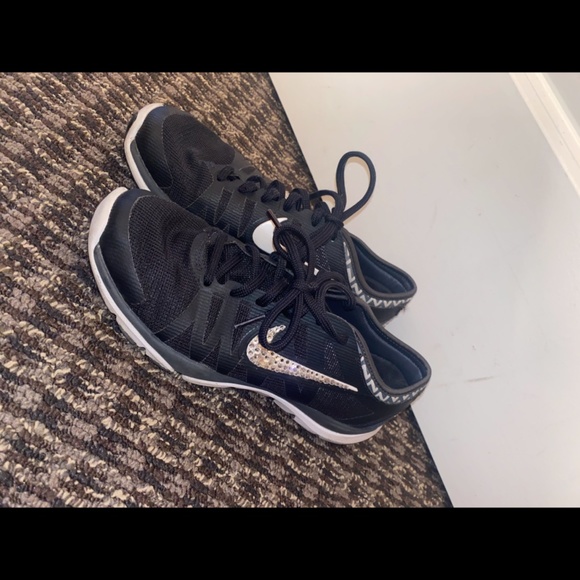 Women's Nike Shoes with Swarovski Crystals - Picture 1 of 4